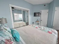 1BR Quaint First Floor 3 min Walk to Beach - balcony