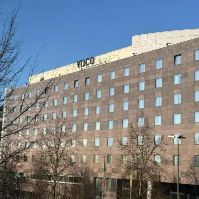 voco DUSSELDORF SEESTERN by IHG Hotels near Oberkassel