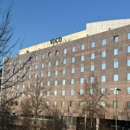 voco DUSSELDORF SEESTERN by IHG Отели рядом с достопримечательностью «Оберкассель»