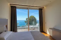 Hotel le Roi - balcony