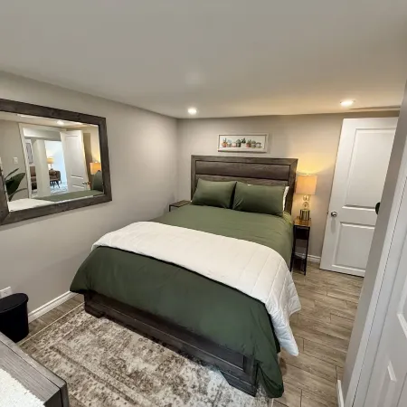 Modern 2BR Retreat w Heated Floors-Gazebo