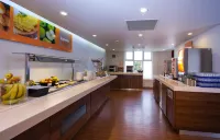 Holiday Inn Express STOKE ON TRENT by IHG - servizio colazione