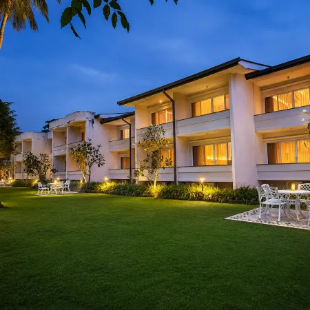 KYNROCK Airport Hotel
