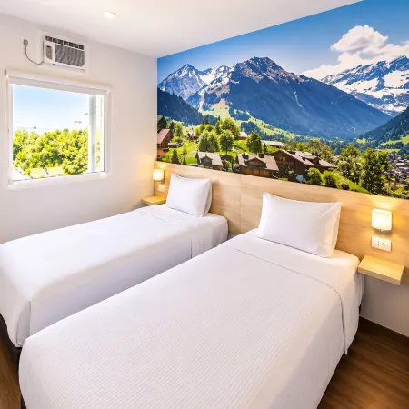 Hotel hi Tecnológico Garza Sada