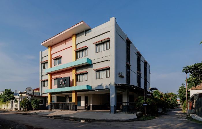 Sans Hotel Widarasari Cirebon