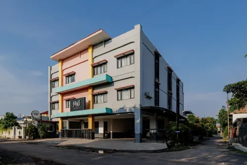 Sans Hotel Widarasari Cirebon - Wifi