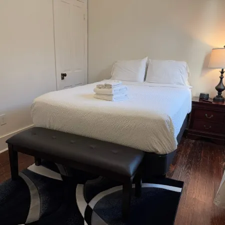 Charming 3BR Home Near Downtown Lafayette