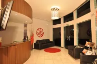 ดอยส์ เออร์เมาส์ พาเลซ โรงแรม - ที่มีบาร์