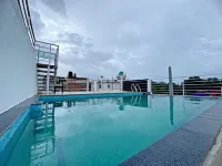 Shine Boutique Hotel - 屋上プール