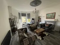 Isle of Bute Blissful Retreat- Stunning 3 Bed Flat - 2-Star
