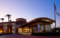 Holiday Inn Express SCOTTSDALE NORTH by IHG - Parkering
