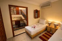 Riad Kamin and Pool - Parkplatz