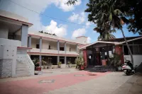 Hotel Jebasakthy - ที่มีที่จอดรถ