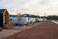 Camp Eddy - parking