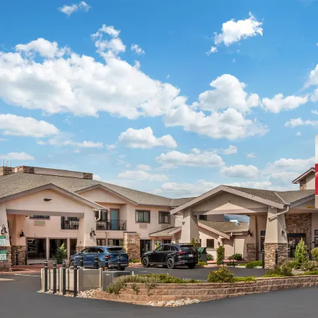 Best Western Plus Silver Saddle Inn