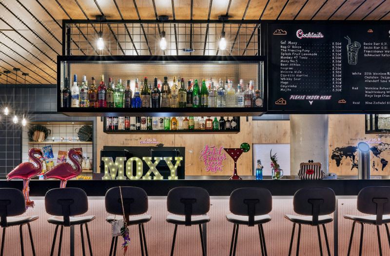Moxy Frankfurt Airport Kelsterbach photo 3