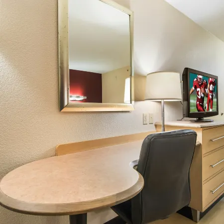 Red Roof Inn Seattle Airport - SEATAC Hotels in King County