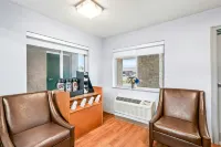 HomeTowne Studios Detroit - Livonia - 2-Star