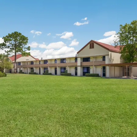 Red Roof Inn & Suites Brunswick I-95