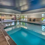Hampton Inn and Suites by Hilton South Lake Tahoe - Parkplatz