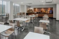 City Express by Marriott Celaya Galerias - فطور