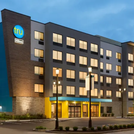 Tru by Hilton St. Charles St. Louis