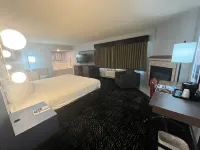 AmericInn by Wyndham Lincoln North - 3-Star
