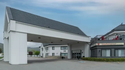 Prestige Hotel Vernon - Uima-altaat