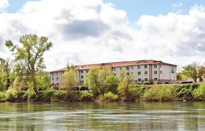 Holiday Inn Express CORVALLIS-ON THE RIVER by IHG
