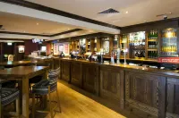 Premier Inn Bedford South (A421) - Parking