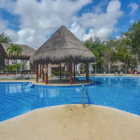 3 Mi to Beach! Condo w/ Pool in Puerto Morelos