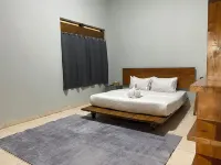 Omah Tentrem By Slow Living - parking