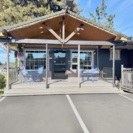 Cascade Lodge