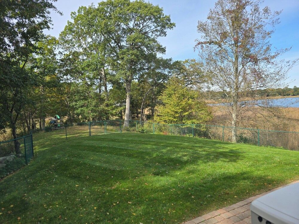 Direct Waterfront -Charming 3-BR house with AC, fitness room in Old Saybrook