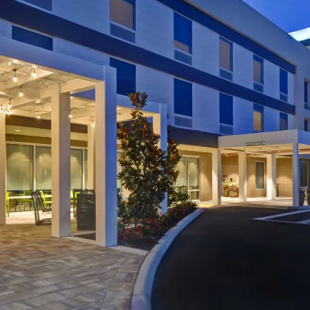 Home2 Suites by Hilton Naples I-75 Pine Ridge Road