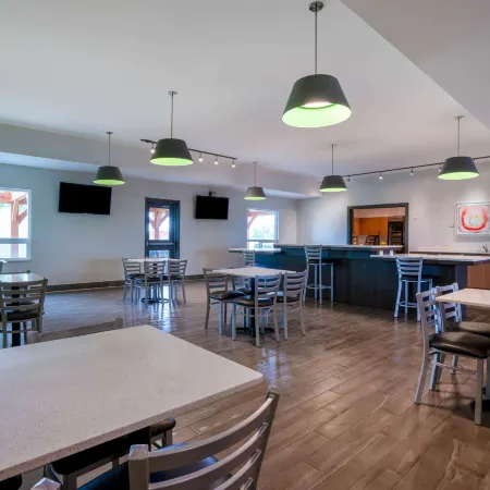 Super 8 by Wyndham Winnipeg East MB