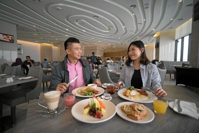 レストラン グランド イオン デリーマン ホテルの写真