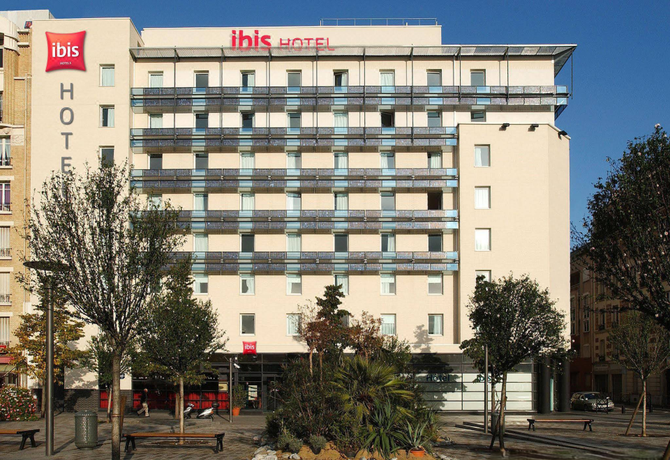 ibis Paris Porte de Clichy Centre - Évaluations de l'hôtel 3 étoiles à  Clichy