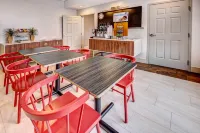 Holiday Inn Express & Suites WOODBRIDGE by IHG - breakfast