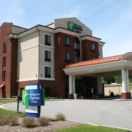 Holiday Inn Express & Suites ROCKINGHAM by IHG