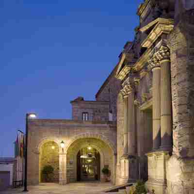 Parador de Plasencia Hotel Exterior