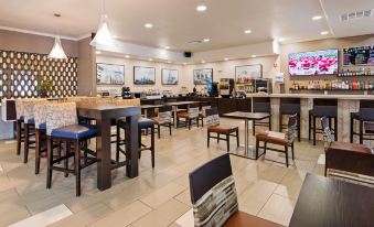 Best Western Plus Kansas City Airport-KCI East