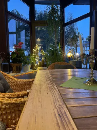 HOTEL - RESTAURANT BERGSCHLOESSCHEN Отели в г. Гузов-Платков