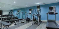 堪薩斯城奧佛蘭公園主流套房 - 健身房