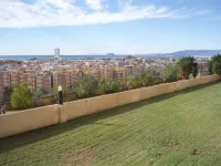 Fabulous Apartment with the Best View in Town. Quiet Area, Short Walk to Centre.