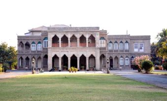 Nilambag Palace Hotel - Housity