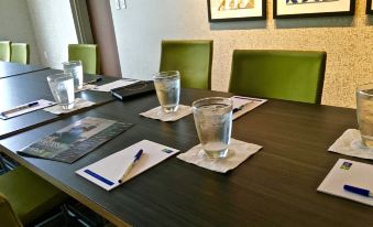 Holiday Inn Express & Suites Oswego