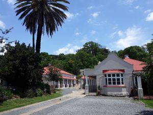 Boer en Brit Self Catering Accommodation Guesthouse