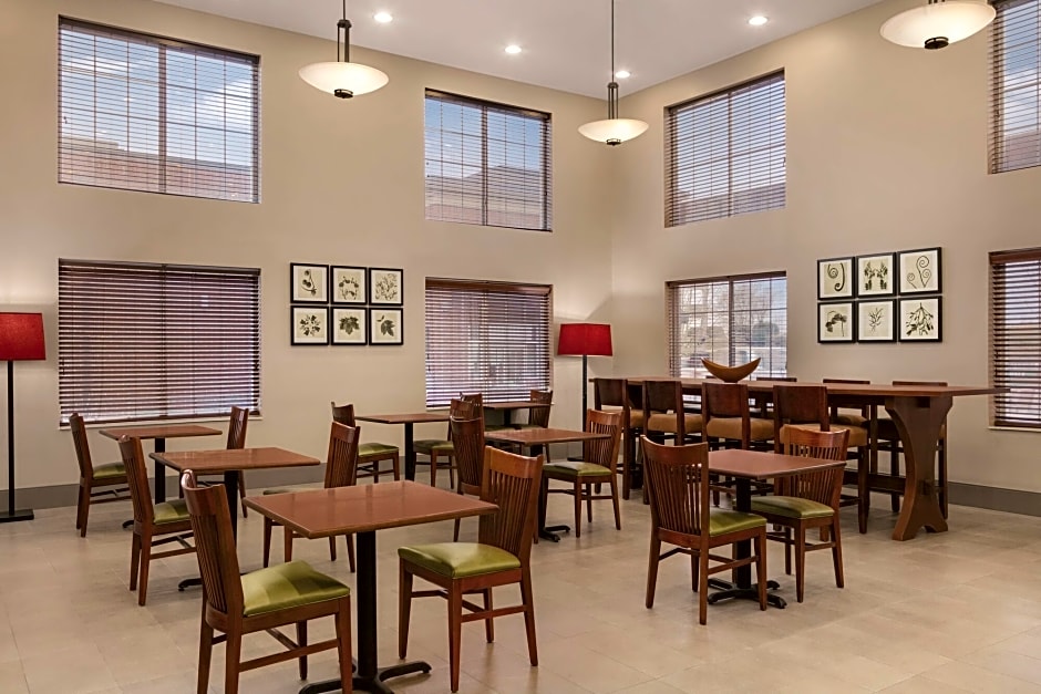 Country Inn & Suites by Radisson, London, KY