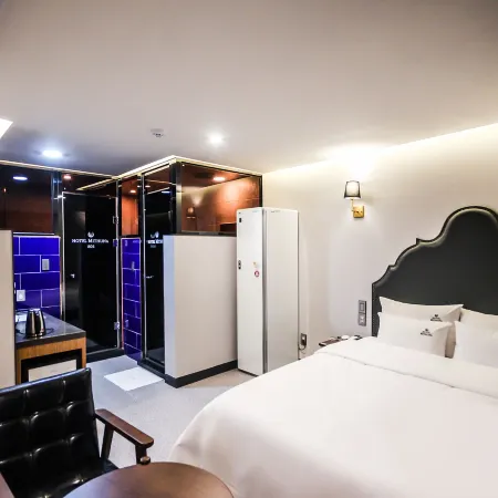 Busan Oncheonjang Hotel Mithuna Отели рядом с достопримечательностью «Храм Беомеоса»